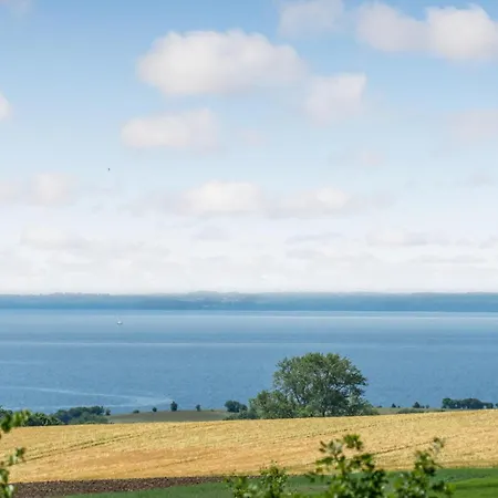 3 Bedroom Stunning In Hébergement de vacances Knebel